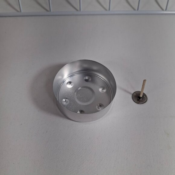 25 Large Metal Tea Light Cups Kit With 25 Wicks Aluminum Dia 57mm x Height 22mm - Picture 4 of 8